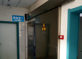 推拉防护门
